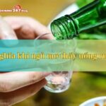 Ngủ mơ thấy uống rượu ý nghĩa và con số may mắn